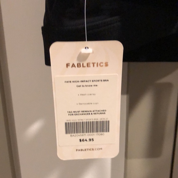 Black Fabletics sports bra - Picture 3 of 4
